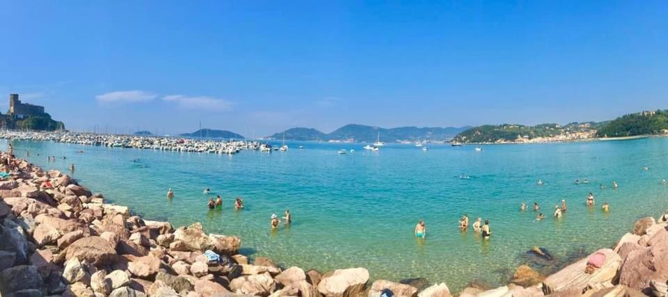 Casabarbaralerici A 2 Passi Dal Mare Villa Luaran gambar